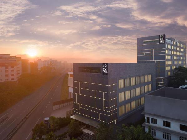 Novotel Guwahati Gs Road 5 Guwahati Assam India Book -